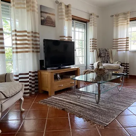 Casa Do Canto - Uma Casa No Campo, Perto Da Praia. Nyaraló