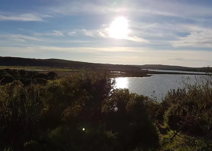 Casa Do Canto - Uma Casa No Campo, Perto Da Praia. *